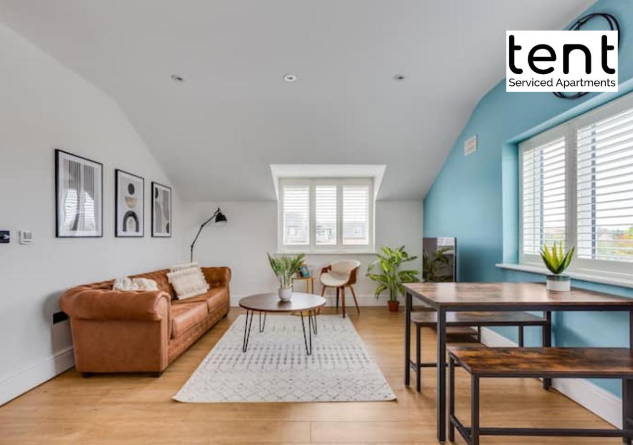 Stylish 1 Bed Apt , Central , Pkg, Perfect For Long Stays 埃格姆 外观 照片