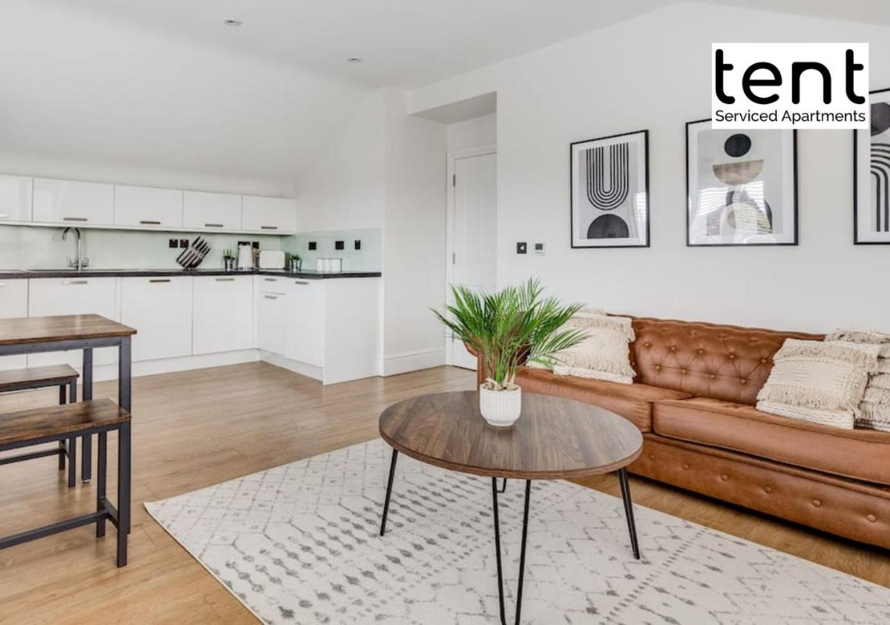Stylish 1 Bed Apt , Central , Pkg, Perfect For Long Stays 埃格姆 外观 照片